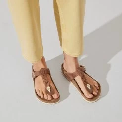Birkenstock Gizeh Oiled Leather 14 Birkenstock Gizeh Oiled Leather -Sandal Style Shop 1021355 f closeup f