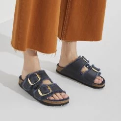 Birkenstock Arizona Big Buckle Oiled Leather 15 Birkenstock Arizona Big Buckle Oiled Leather -Sandal Style Shop 1023139 f closeup f