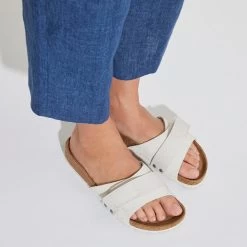 Birkenstock Oita Suede Leather 15 Birkenstock Oita Suede Leather -Sandal Style Shop 1024181 f closeup f