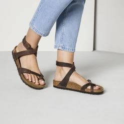 Birkenstock Yara Oiled Leather Habana 14 Birkenstock Yara Oiled Leather Habana -Sandal Style Shop 13391 f closeup f