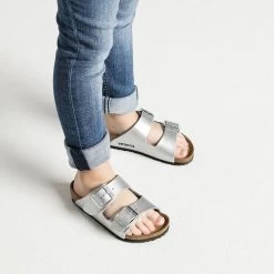 Birkenstock Arizona Birko-Flor Silver -Sandal Style Shop 555133 f closeup g